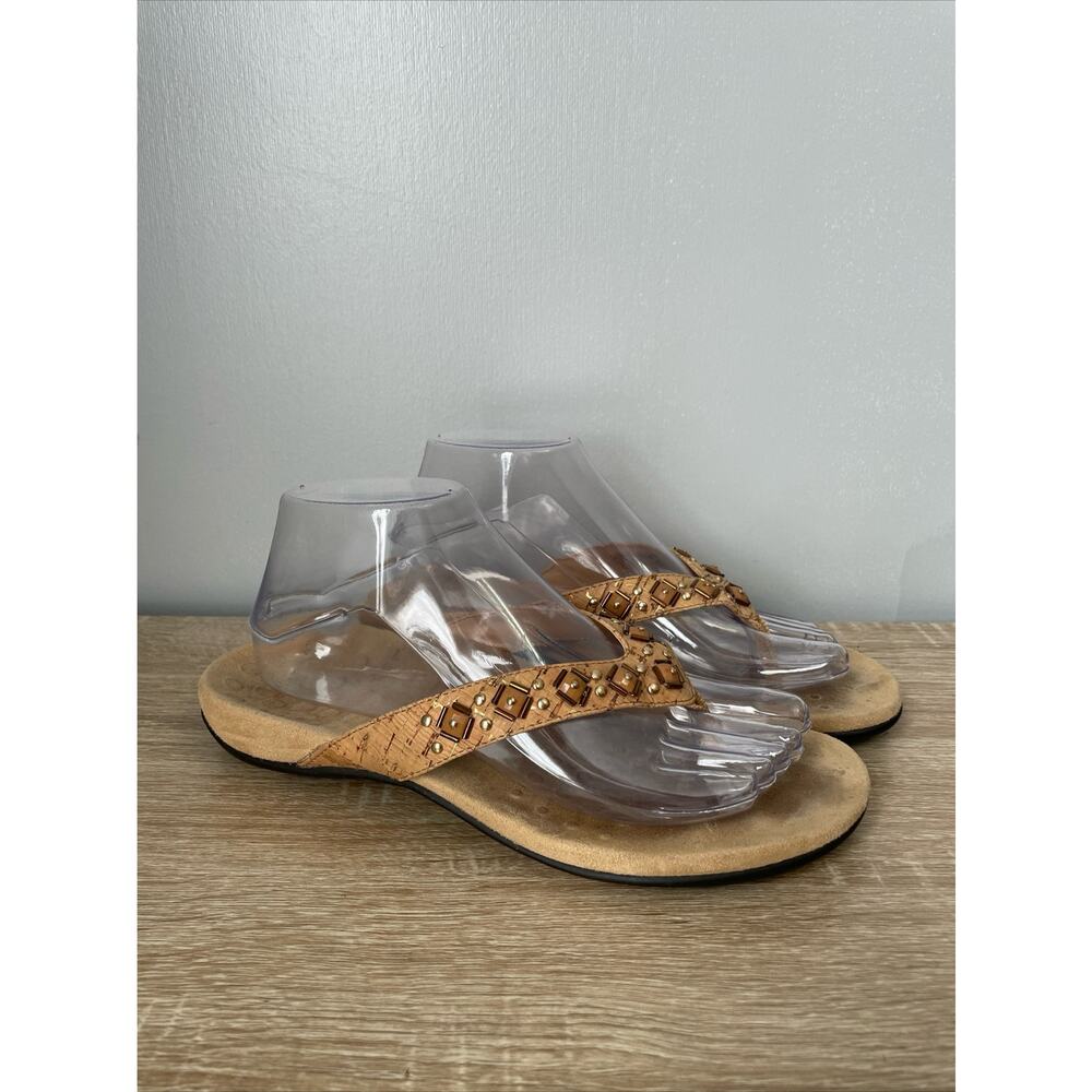 Vionic Sandals Womens Floriana Thong Sandals Tan Faux Leather Beaded Casual Sz 8